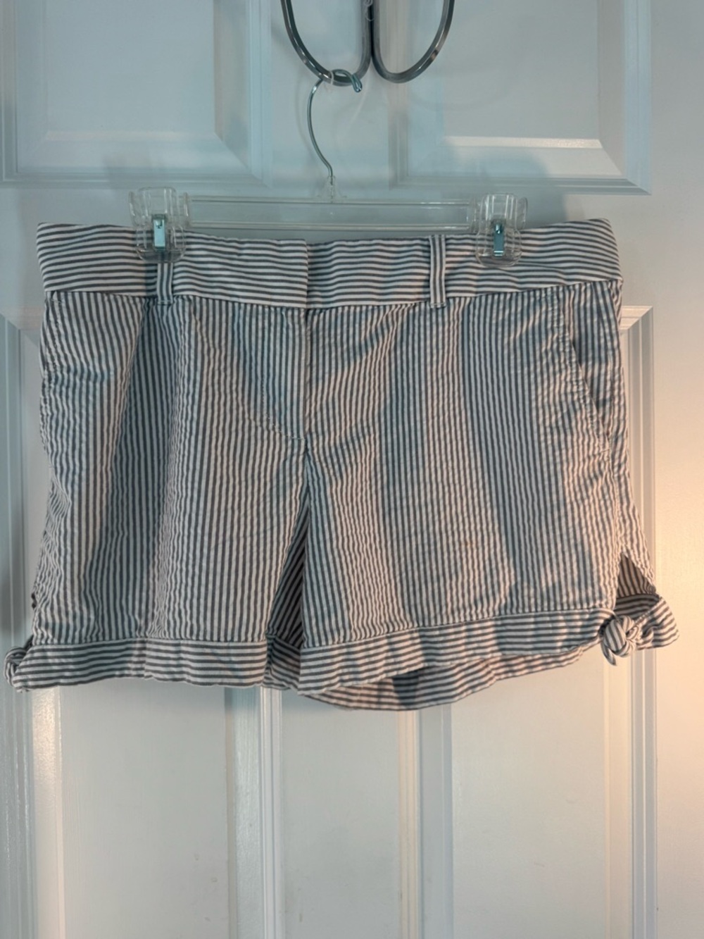 LOFT Striped Seersucker Shorts in White and Gray